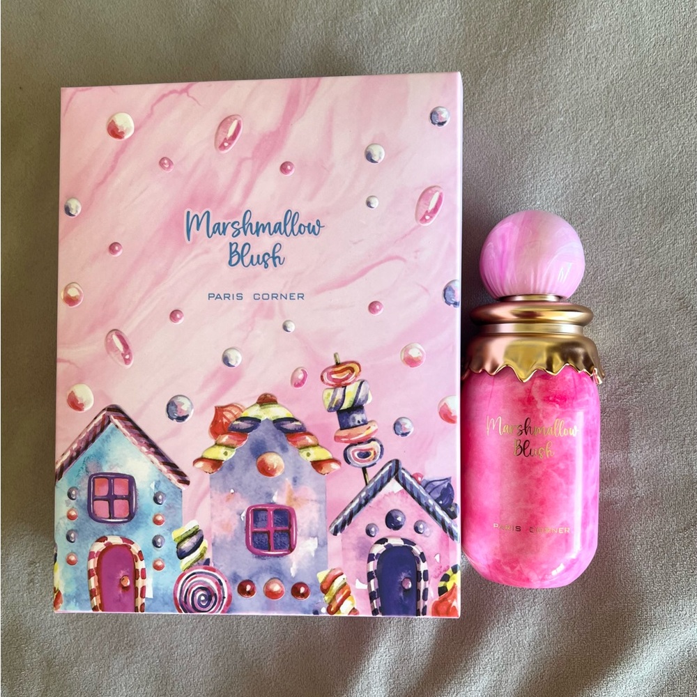 Paris corner marshmallow blush almost new 3.4